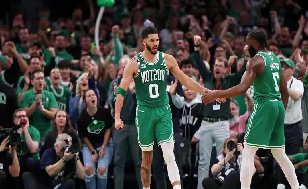 九游体育入口-凯尔特人队季后赛出局，主帅宣布引咎辞职，威望大学.-九游体育入口