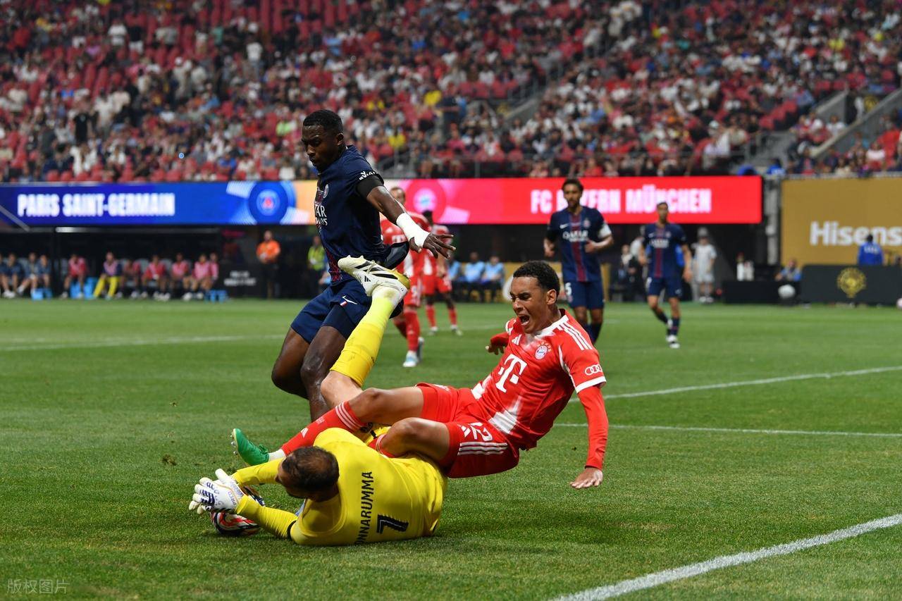 九游体育官网-穆古鲁扎意外战胜拜仁，出色防守引爆全场！-九游体育官网